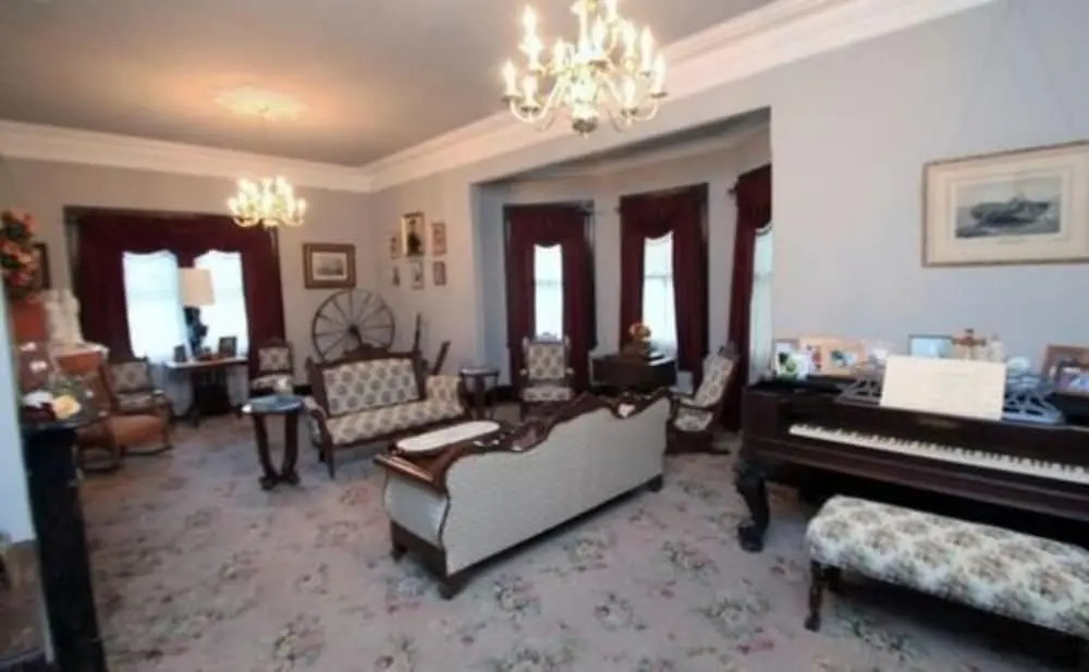 The Dominion House Bed & Breakfast