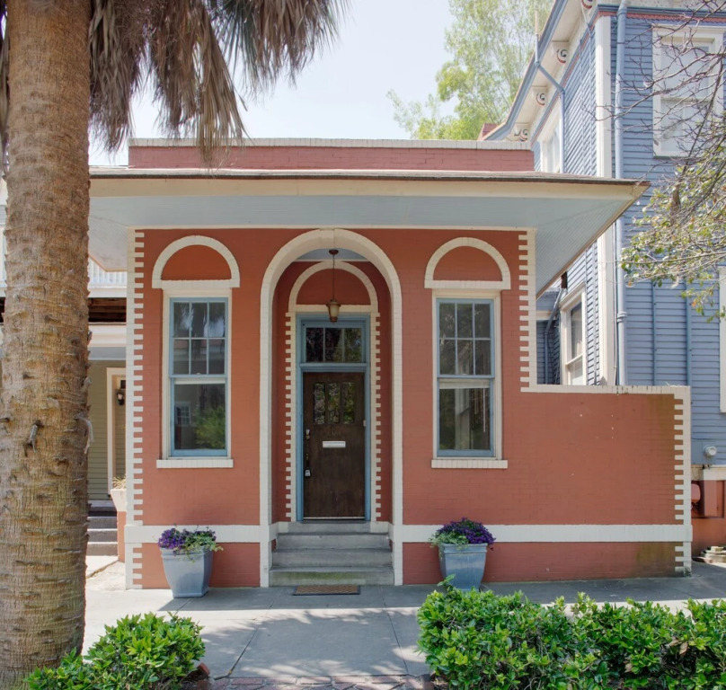 Cozy Cottage just off of Forsyth Park