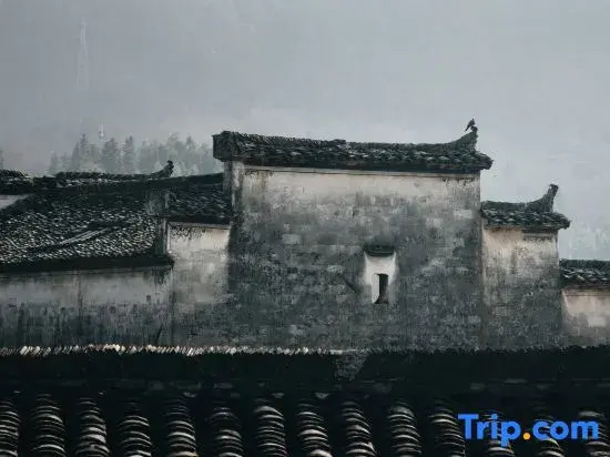 Yupingge·Long history Viewing Huizhou Design Homestay (Hongcun Pingshan Scenic Area)