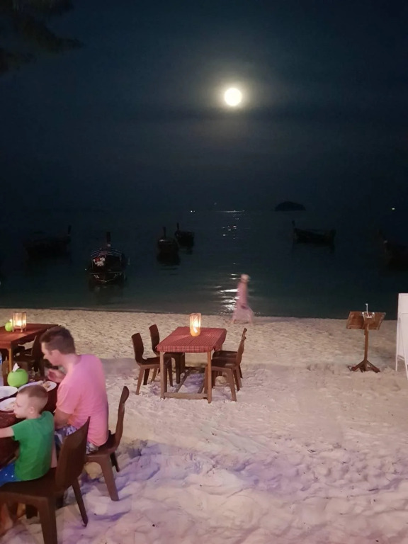 Zanom Sunrise Beach Resort