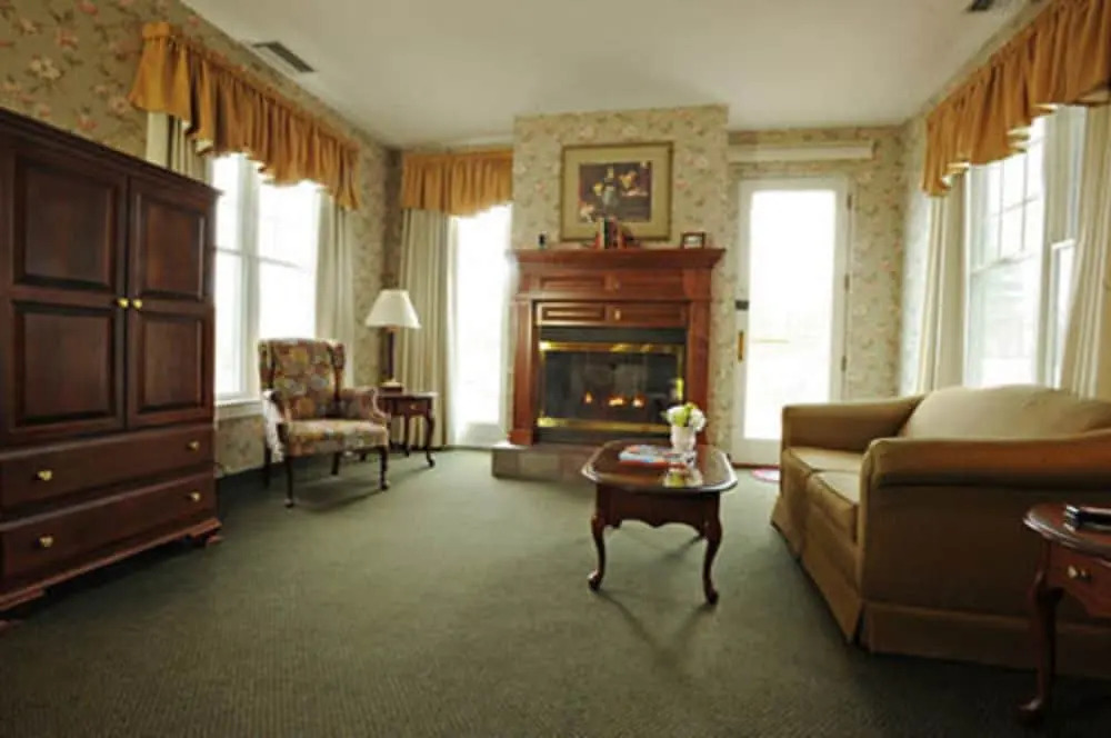 Red Maple Inn