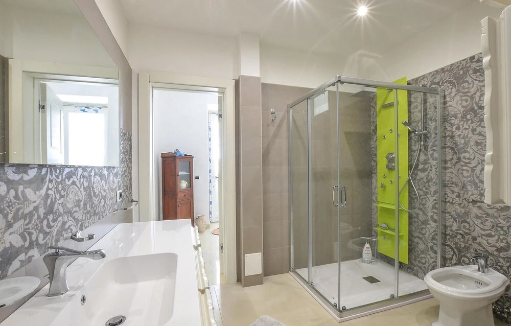 Nice Home in Modica With 5 Bedrooms, Outdoor Swimming Pool and Swimming Pool