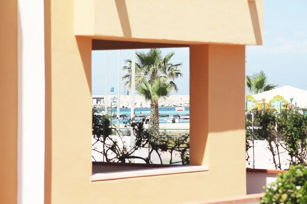 I tre Golfi Faro Rosso