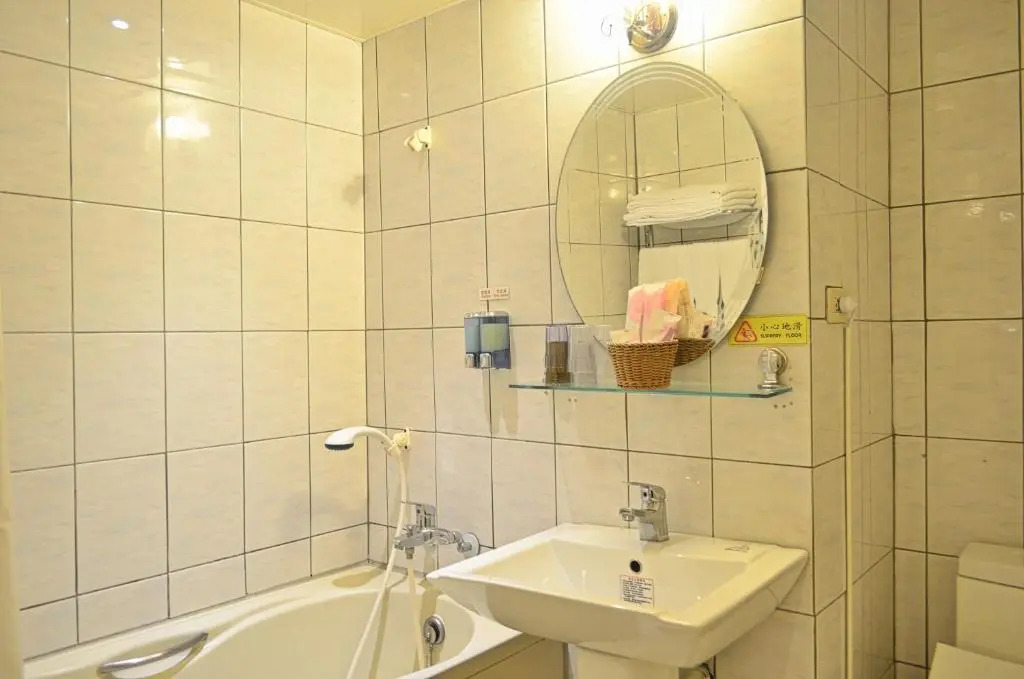 Hua Tong Hotel