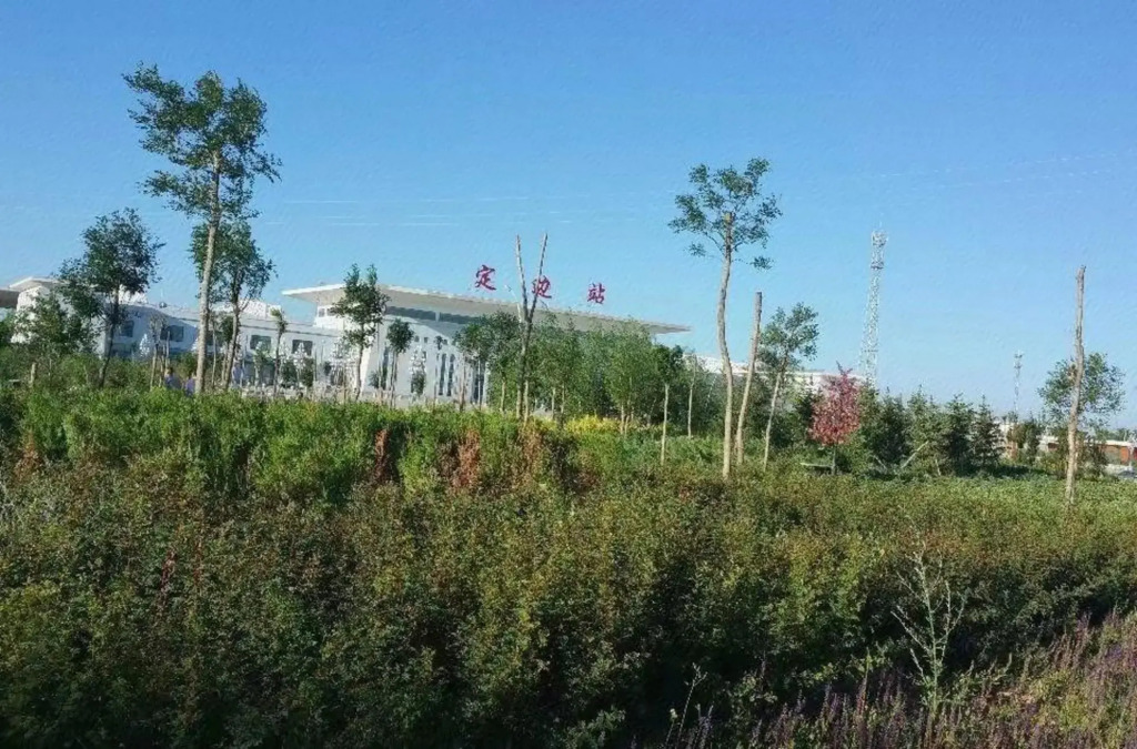 Dingbian Donggang Hotel