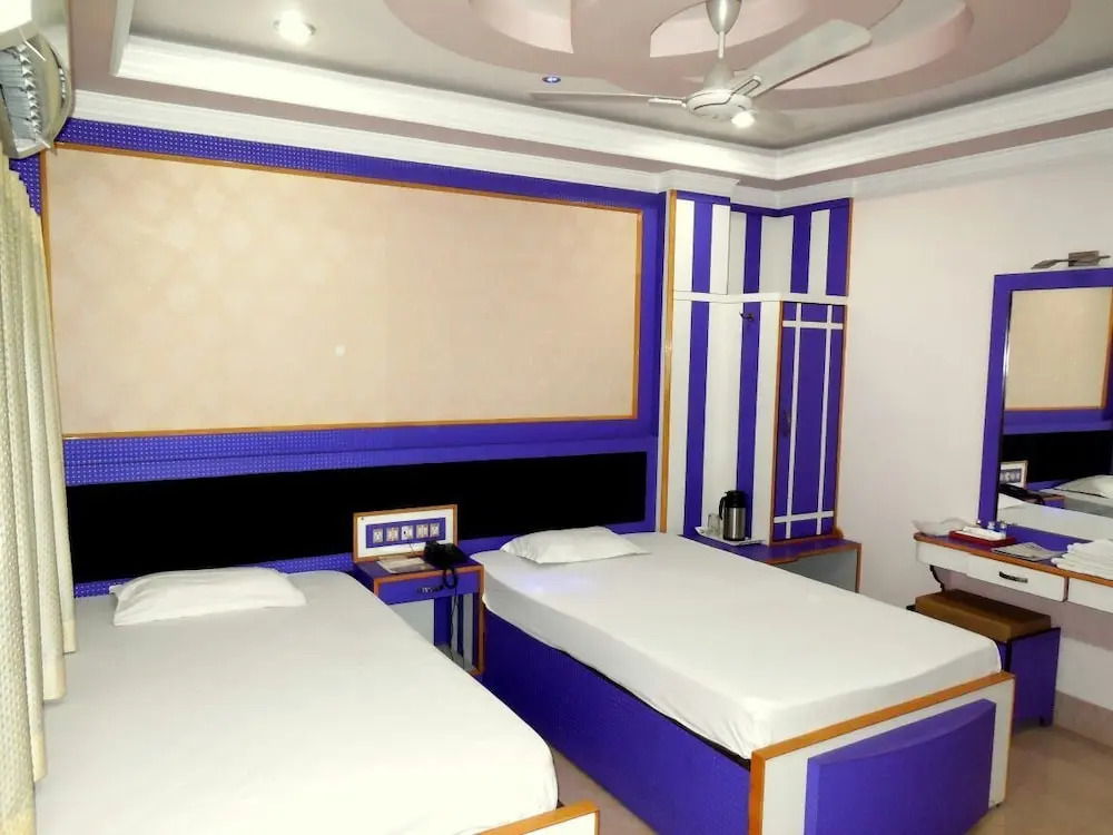 Hotel Samrat