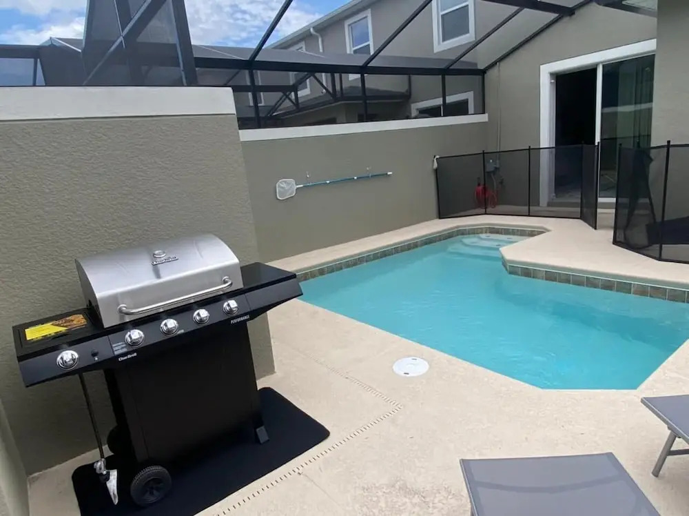 4321 QS - Magical Haven Townhome w/ Pool