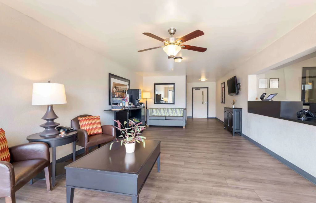 Extended Stay America Suites - Wichita - East