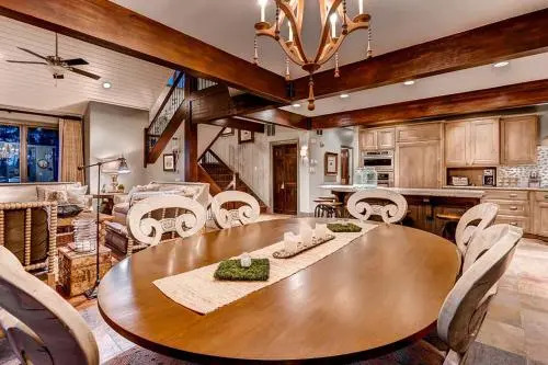 Boulder Ridge Retreat