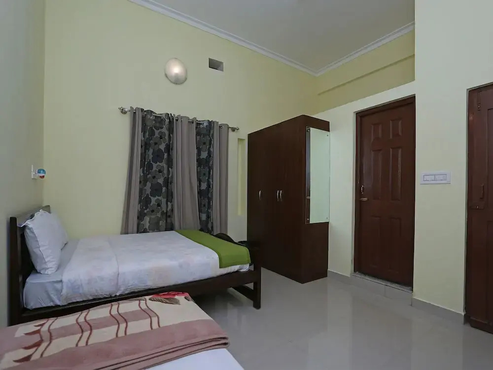 OYO 9263 Home Breezy 2 BHK Stuart Hill