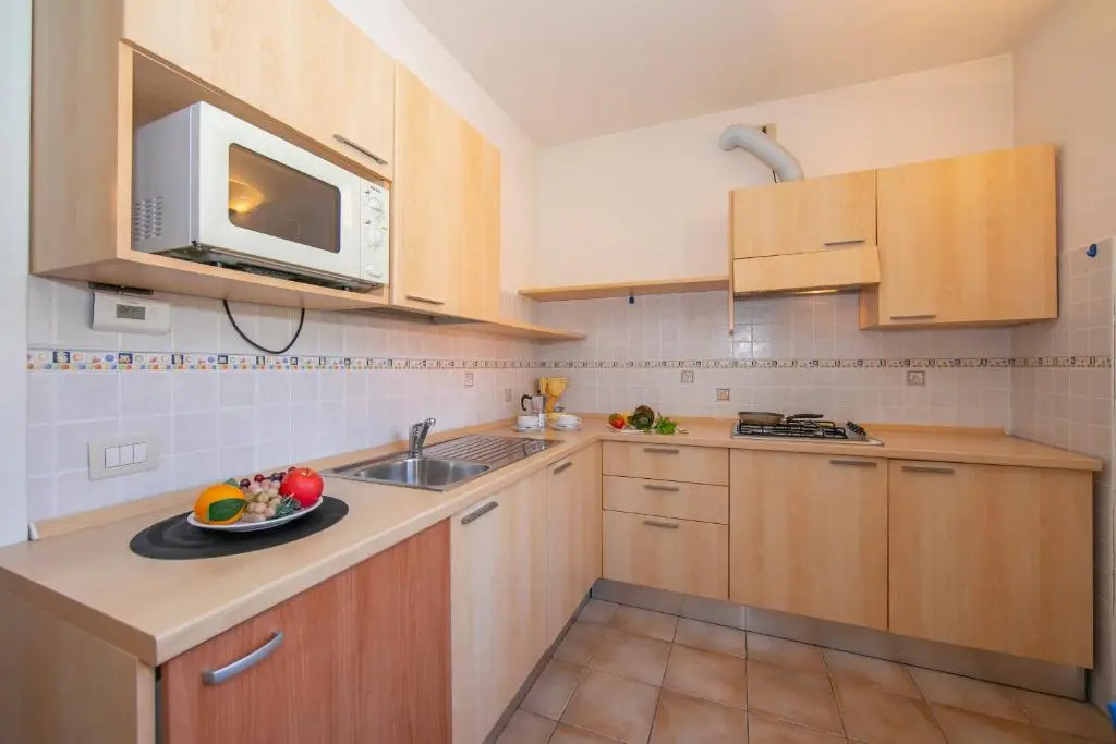 Budget Village Apartments - Porto Letizia