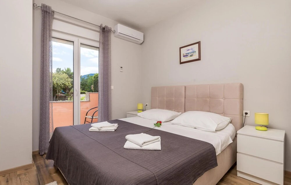 Amazing Apartment in Opric With Outdoor Swimming Pool, Wifi and 1 Bedrooms