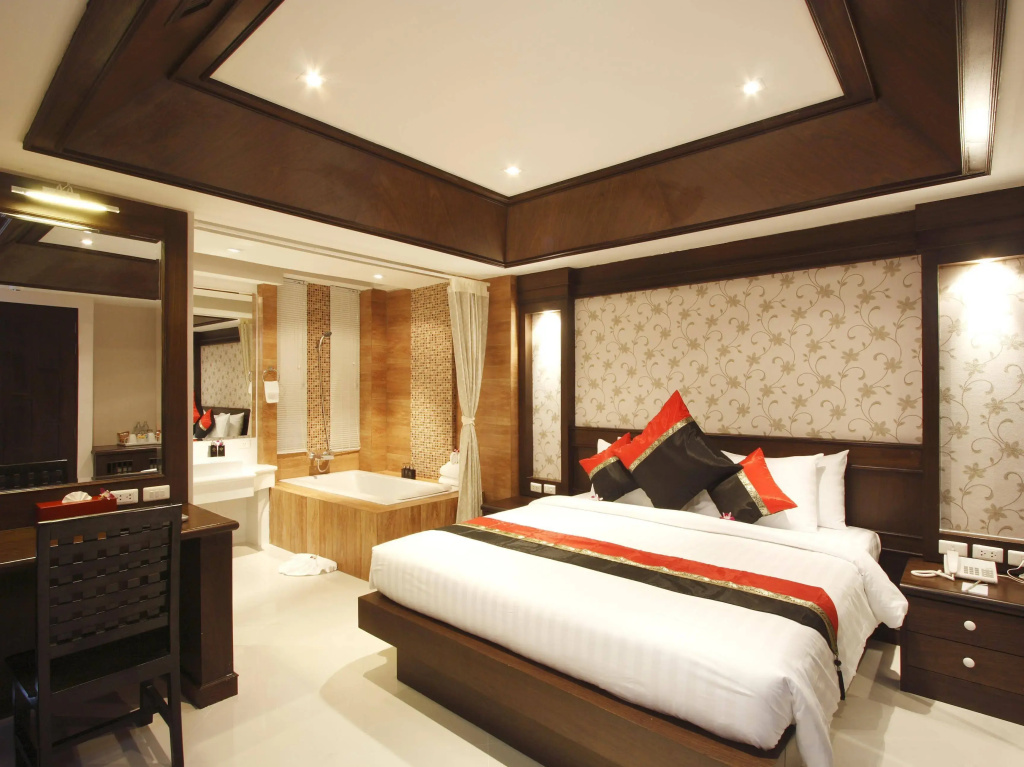 Rayaburi Hotel, Patong