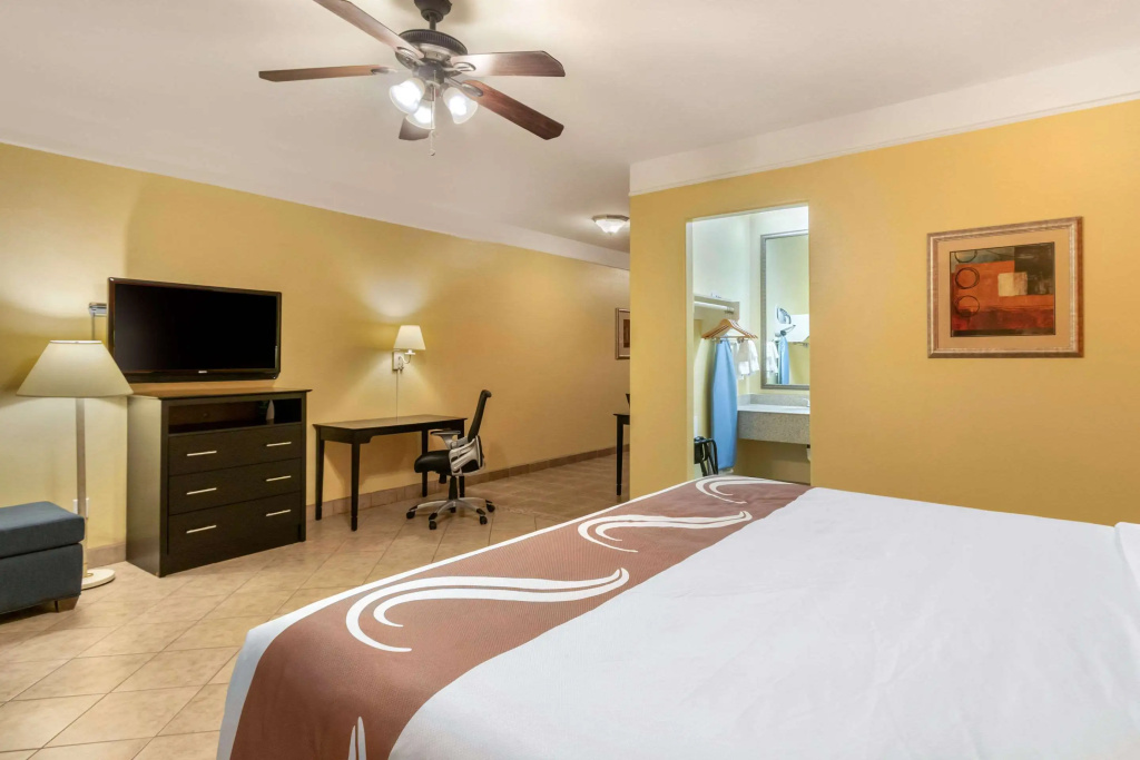 Quality Inn & Suites at The Outlets Mercedes-Weslaco