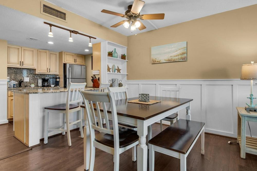 Holiday Surf & Racquet Club - 2 BR Condo - RJV 1514