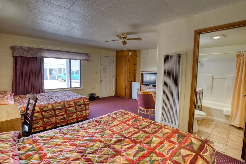 Kiva Motel