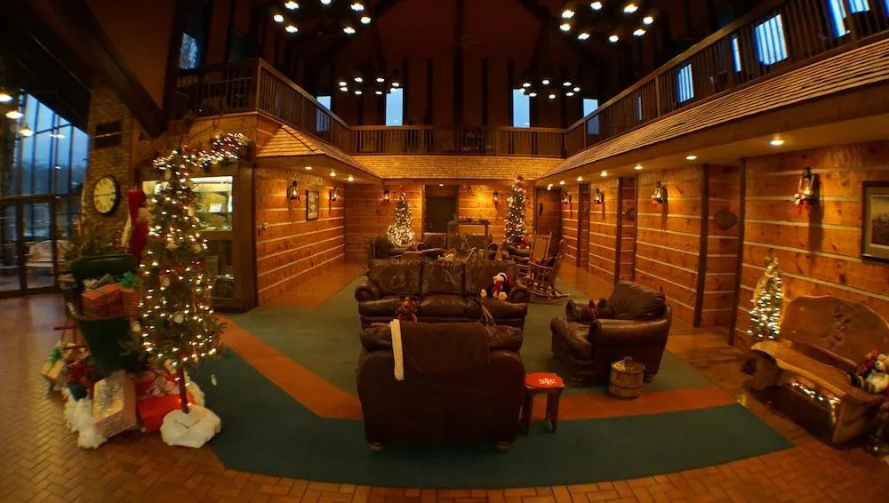 RiverBank Lodge