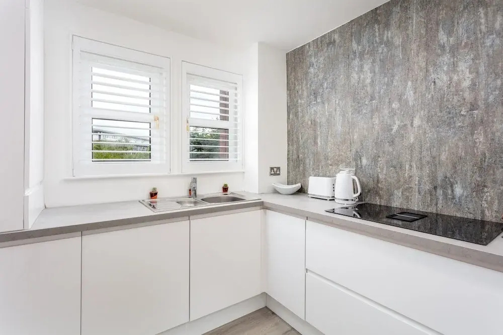 9A Millbrae - Donnini Apartments