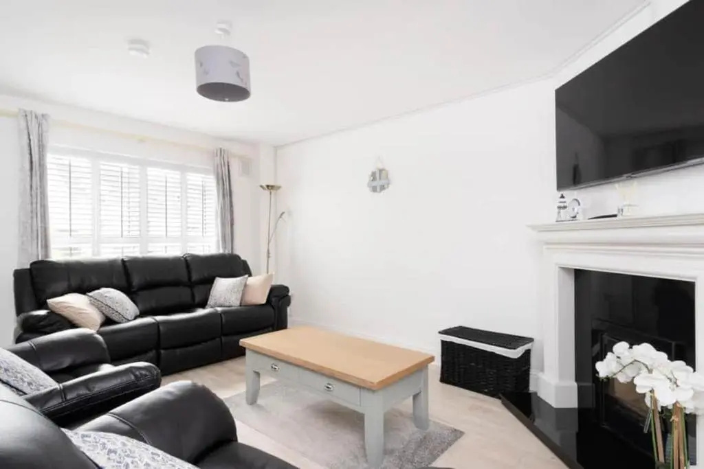 Modern newly refurbished house 10 minute walk from Lahinch