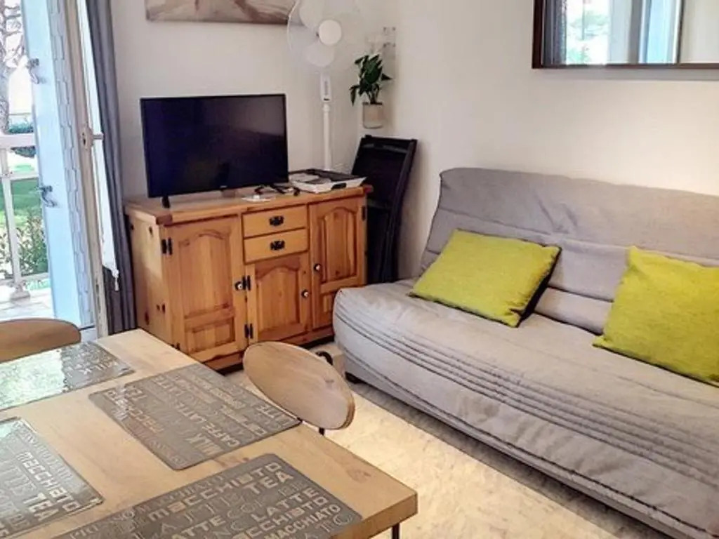 Appartement Bormes-les-Mimosas, 2 pièces, 4 personnes - FR-1-610-58