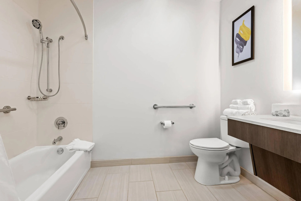 Comfort Inn & Suites River City Decatur