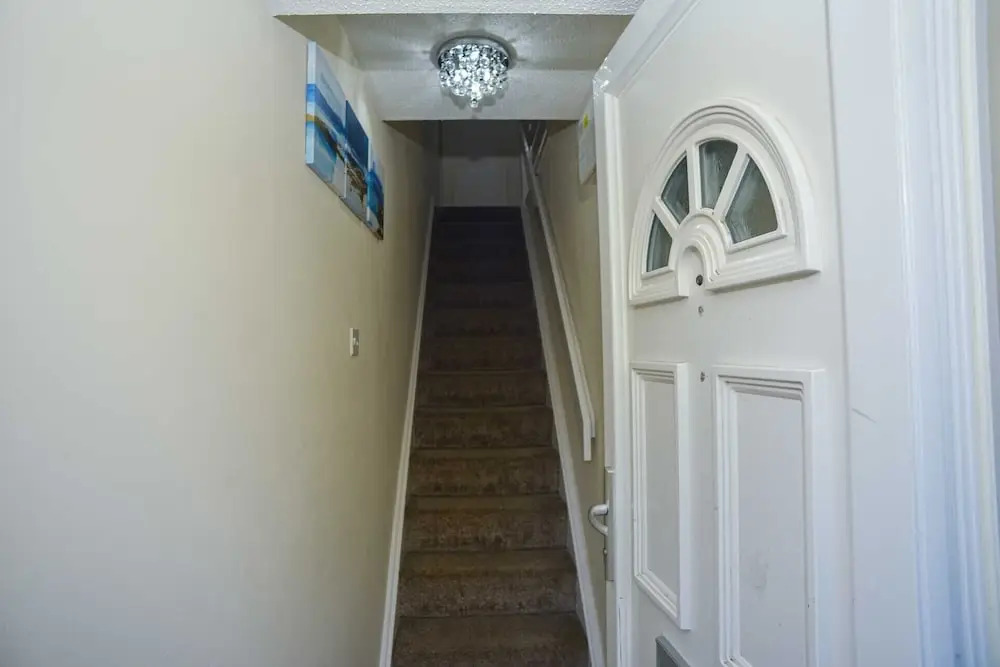 London's Calling U! A Lovely 2 Bedhome Sleeps 1-5!
