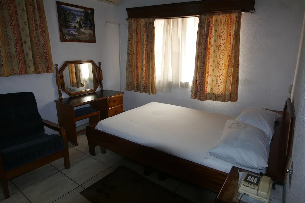 Sanbra Hotel