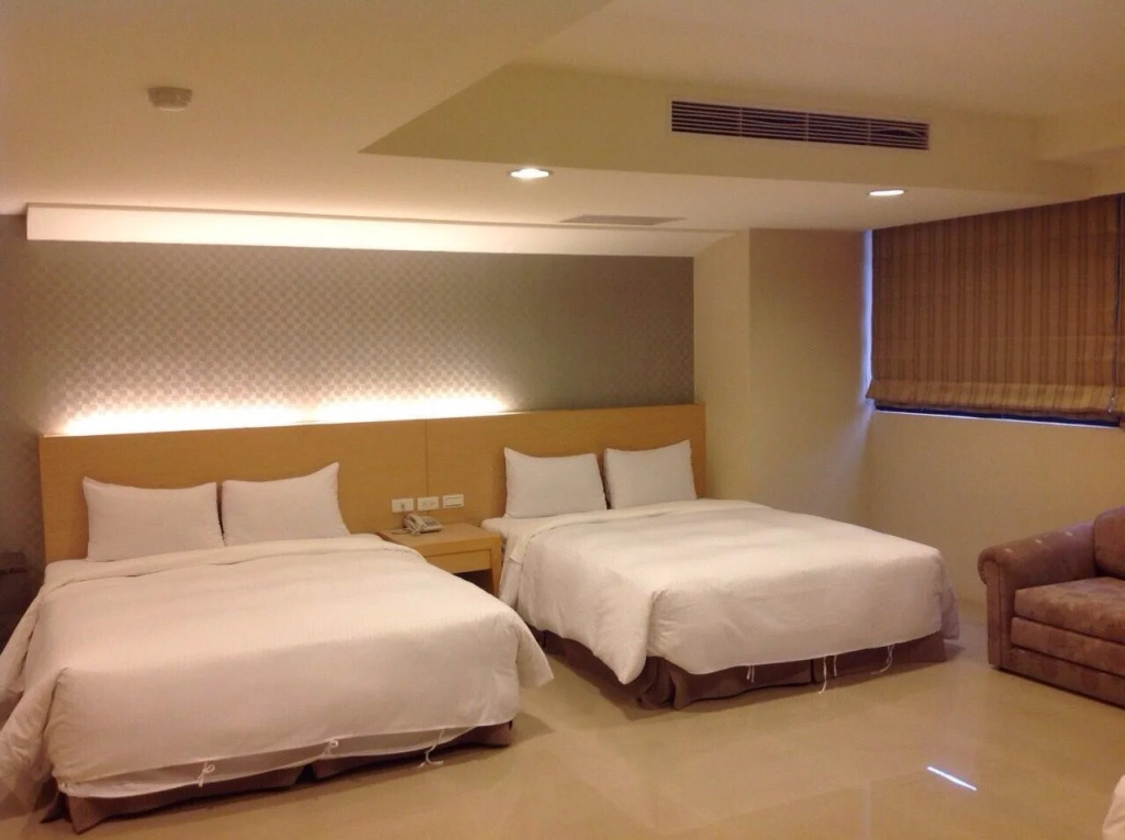 Chih Feng Hotel