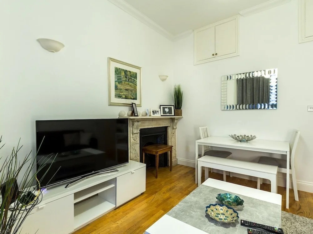 Spacious Centrally Located One Bed