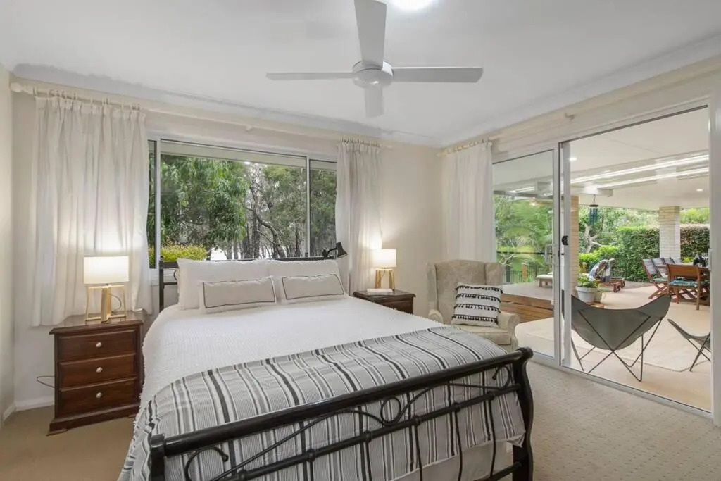 Lakehouse10 - private lake access, beach, shops