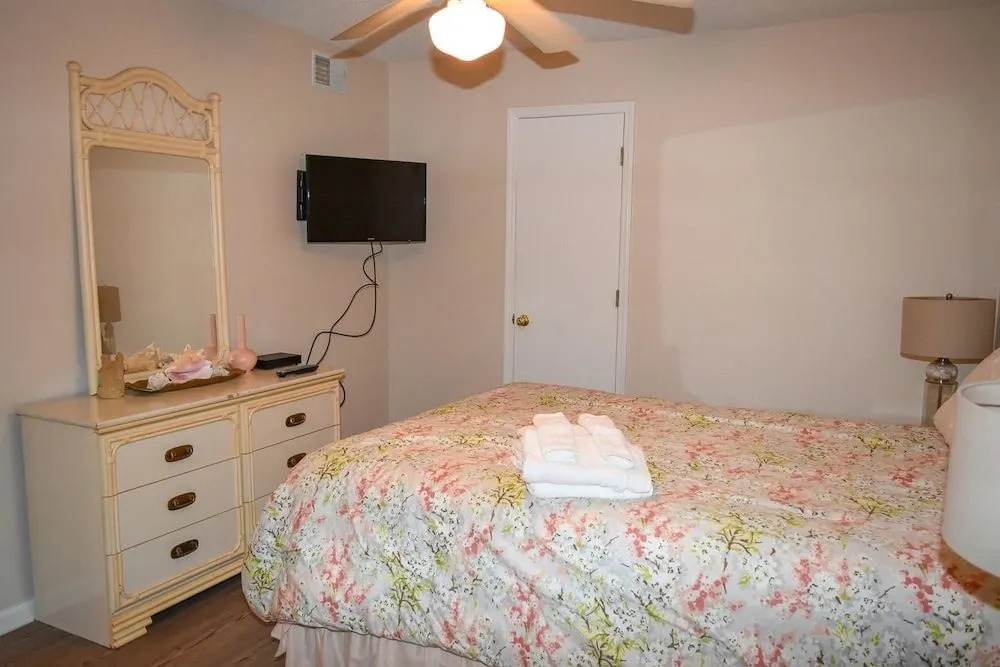 Sand Trap Villas B1 - 3 Br Condo