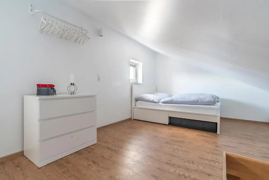 Stylish 2 Room Maisonette Hannover