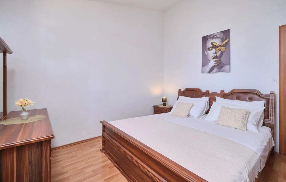 Nice Home in Podstrana With Outdoor Swimming Pool, Wifi and 2 Bedrooms