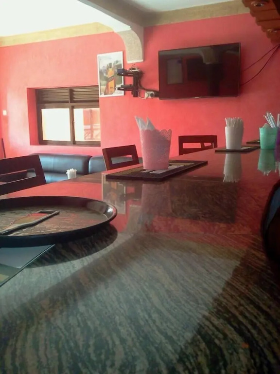 Capricorn Lounge