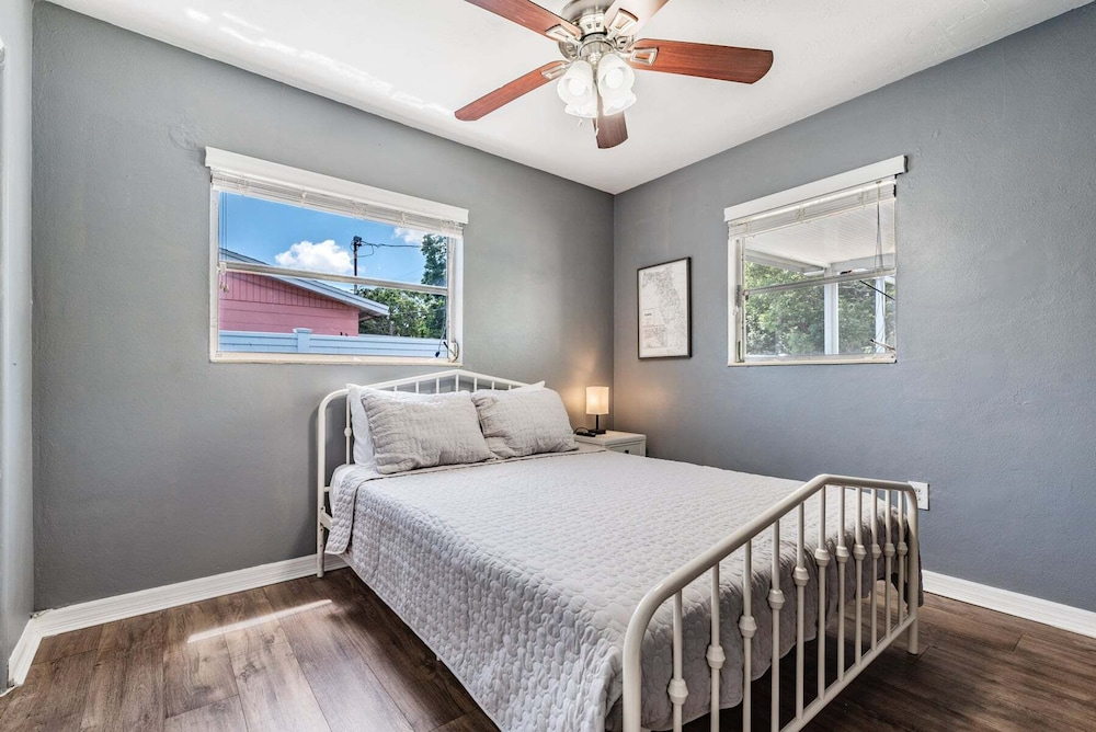 3442 Azalea Pl