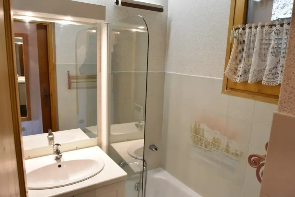 4-6 Pers. Holiday Appartment Near Center of Champagny
