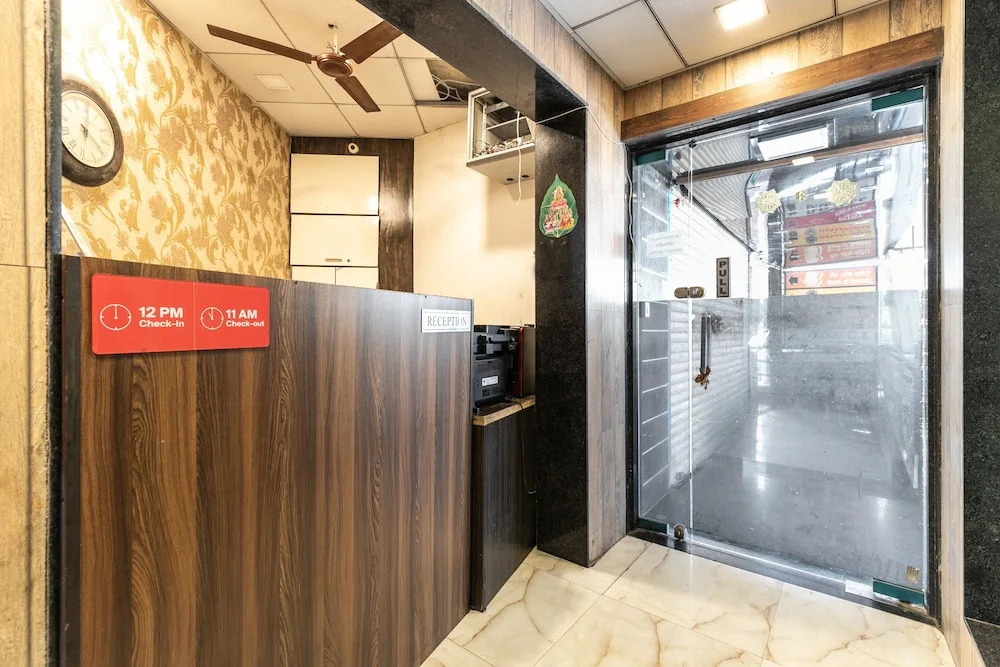 Oyo 1386 Hotel Welcome Palace