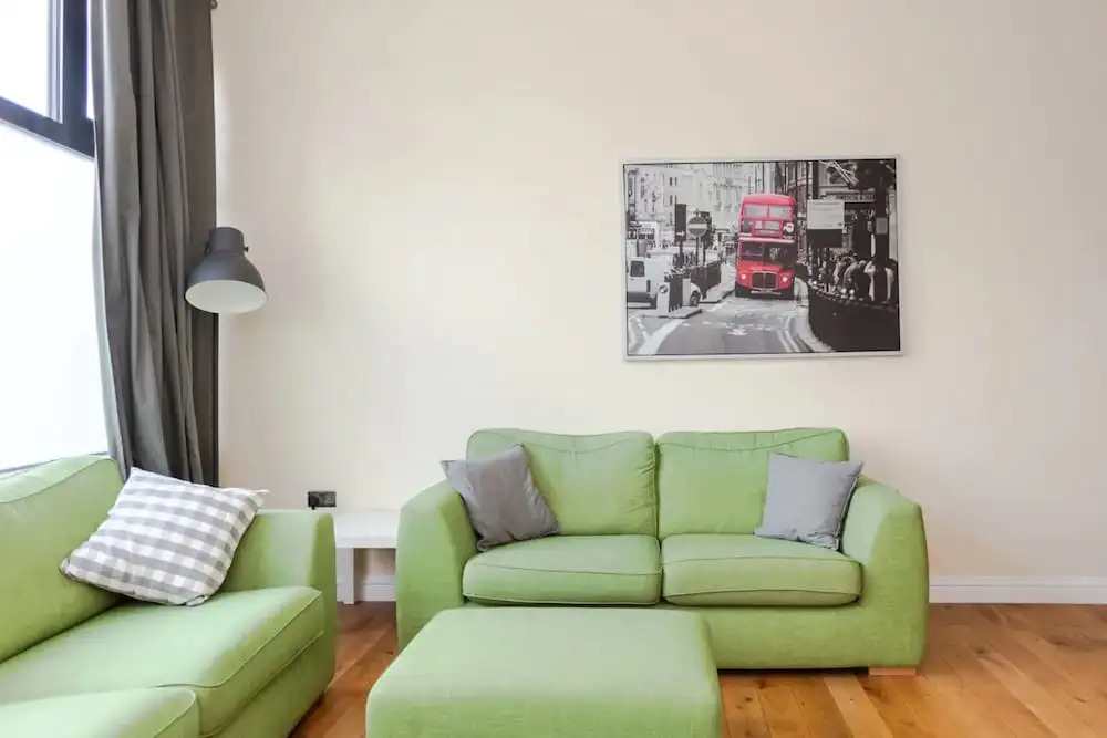 Stylish 2 Bedroom Apartment in Greenwich