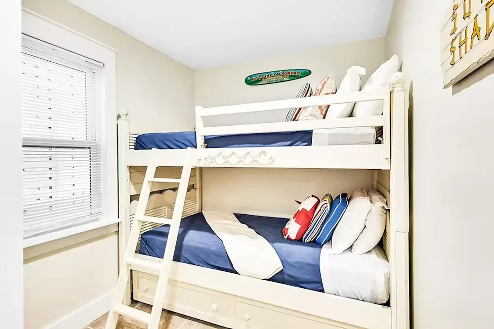 Relax Awhile - Carriage House