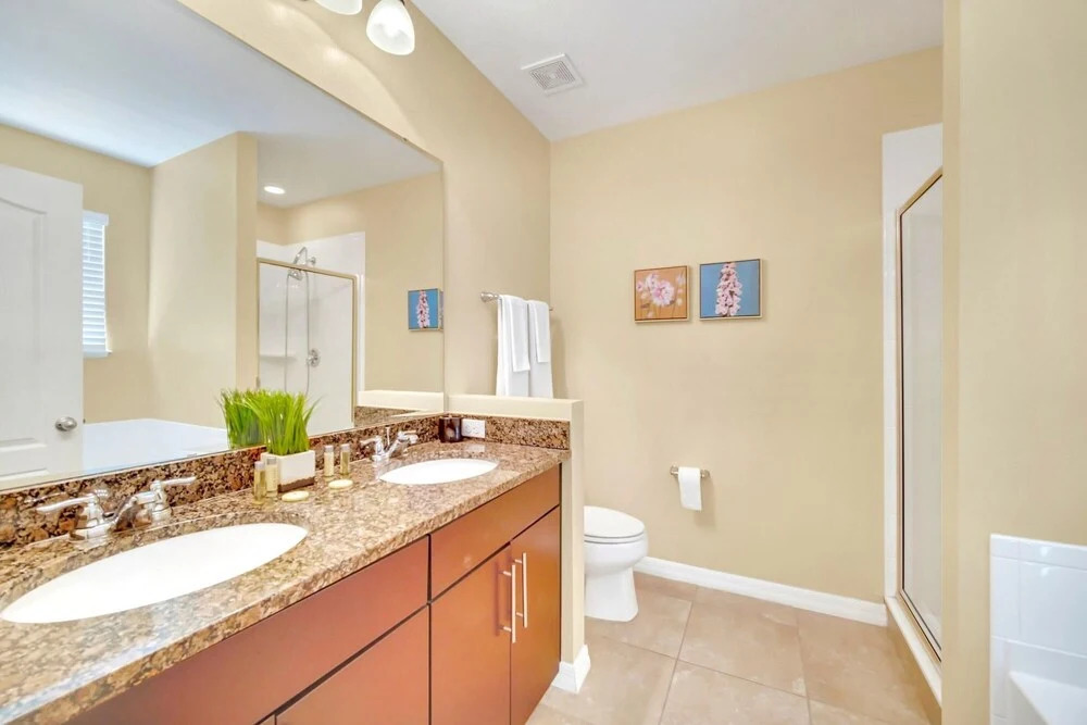 6BR Family Home w Private Pool BBQ Netflix
