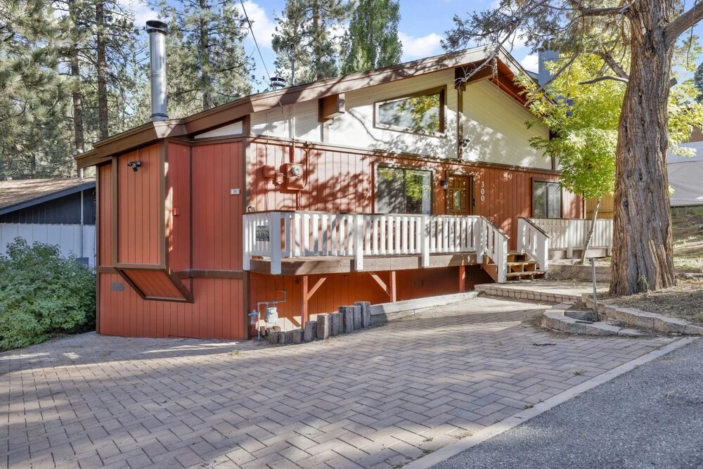 2210-sherwood Chalet 2 Bedroom Home by Redawning