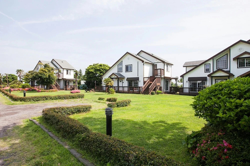 Crown Castle Pension