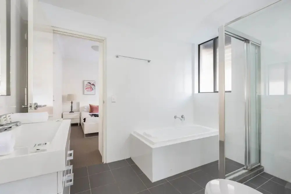 Spacious Two-bedroom Apartment Near Hospital