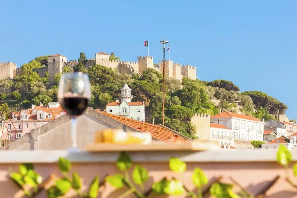 Charming 2 Bedroom Apartment in City Centre Lisboa