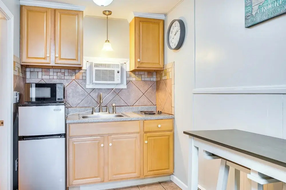 'beachfront 9' Condo on Old Orchard Beach