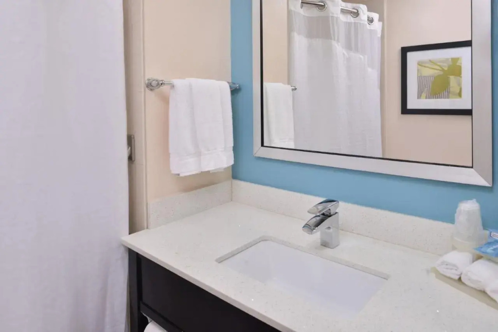 America's Best Inn Montgomery Carmichael