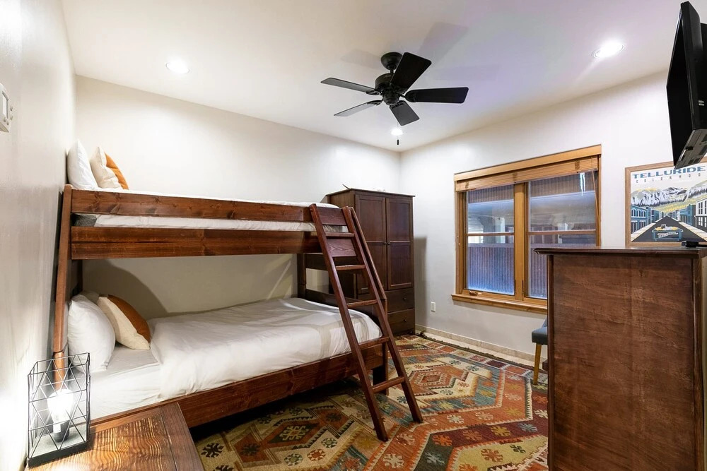Owl Meadows 16 by AvantStay Walking Distance to Town Slopes