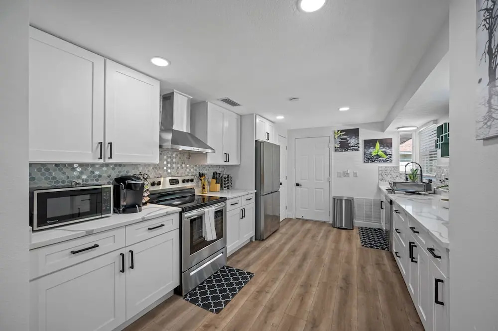 Paradise Haven- Amazing 4BR Oasis With Pool