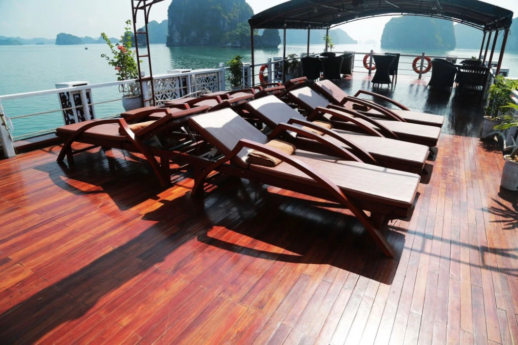 Renea Cruises Halong