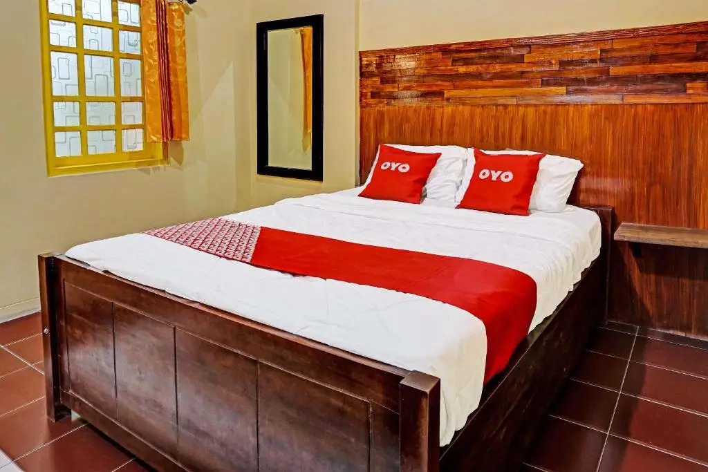 Oyo 91502 Kost Bu Lilies Syariah